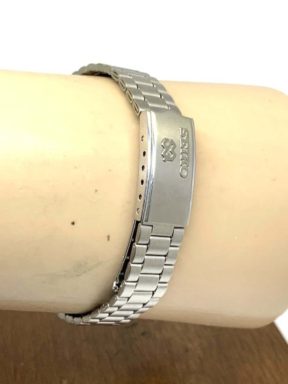 Seiko Womens Watch 2A23-0290 Vintage Quartz Day Date Silver Stainless Steel 23mm - Picture 11 of 15